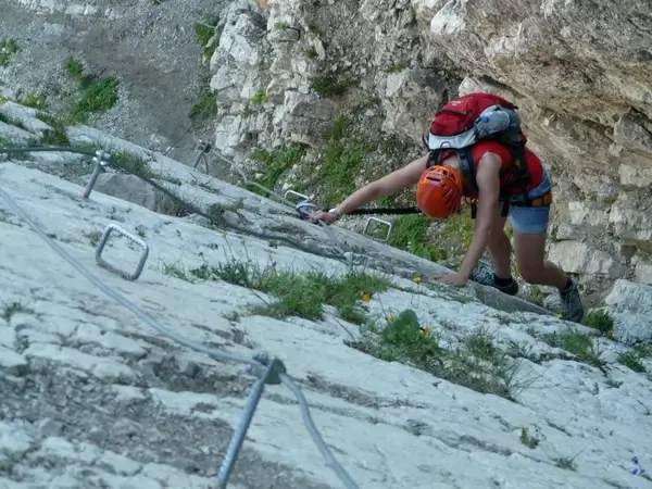 steep descent climb