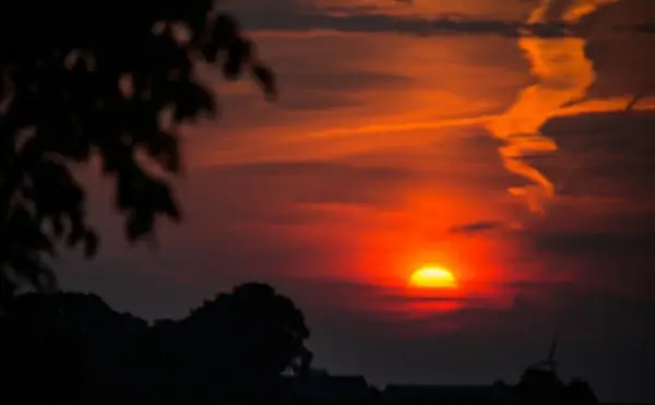 sun on its way up