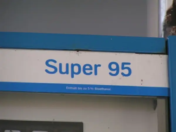 super 95 gas pump