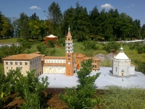 surrounded with green