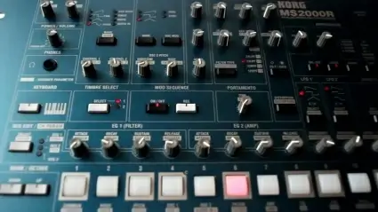 Synthesizer Korg MS2000R