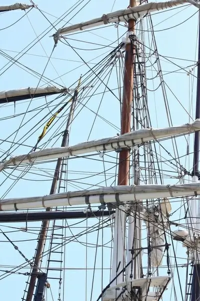 tall ship rigging