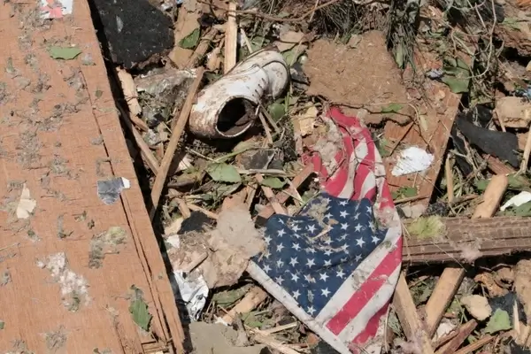 tornado destruction moore