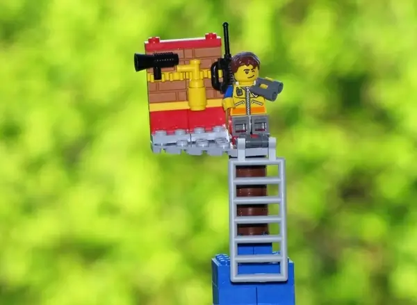 toys observation tower fig