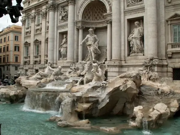 trevi fountain in rome