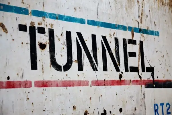tunnel sign