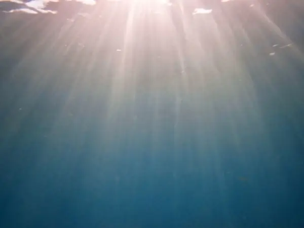 underwater light rays