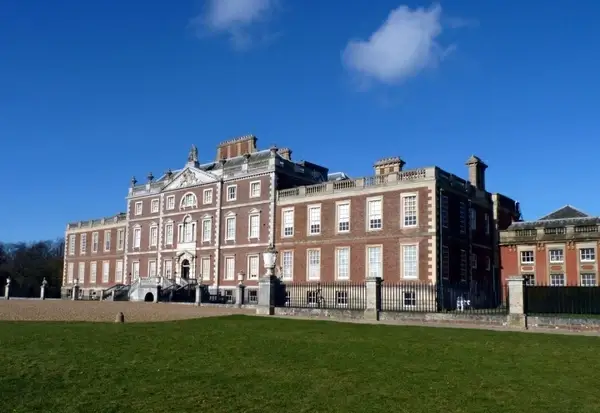 wimpole hall front