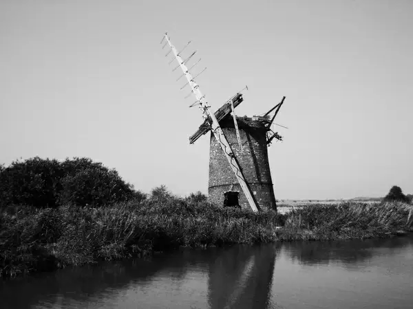 windmill england old