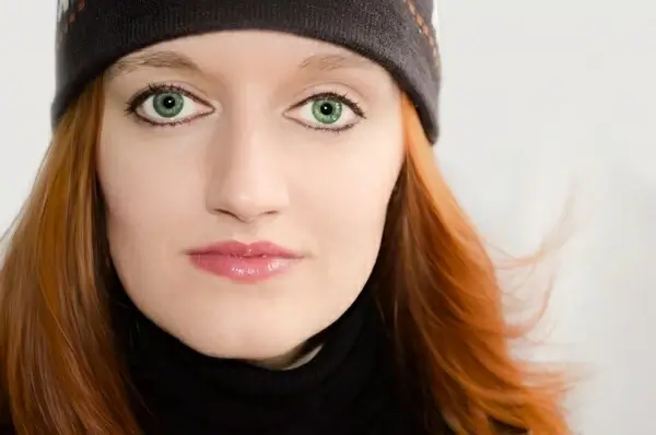 woman with green eyes