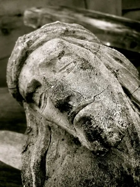wood jesus cross