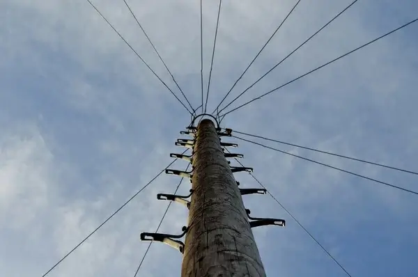 wooden pillar