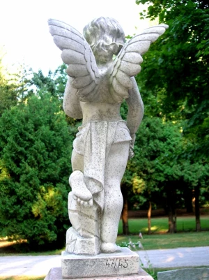 angel cemetery statue