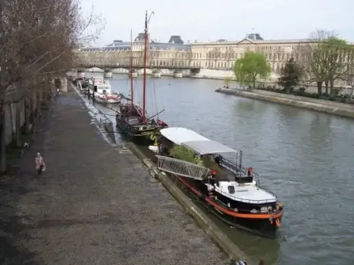 barges on the seine