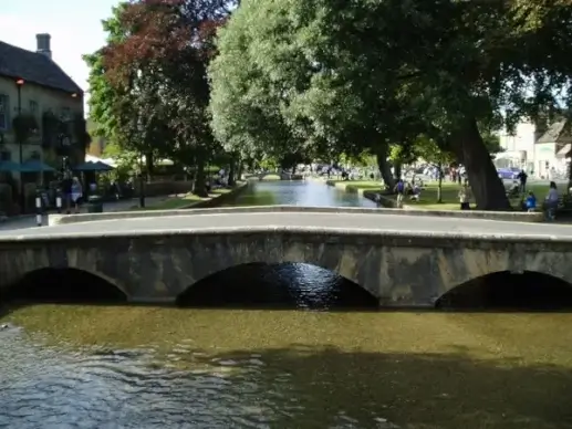bourtononthewater