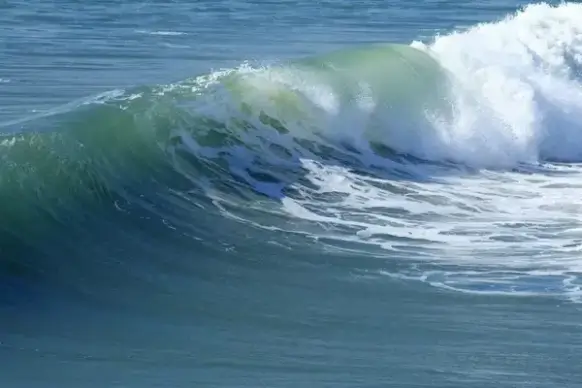 breaking wave