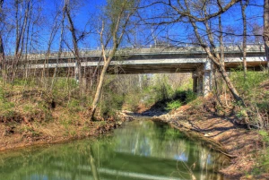 bridge over the stream in st louis missouri