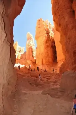 bryce canyon mountain cave