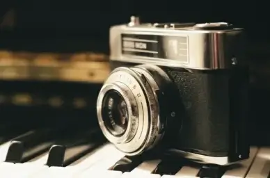 camera close up film key lens metal music