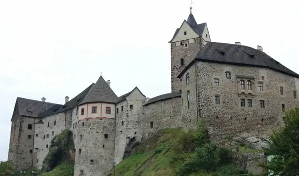 castle hill monument