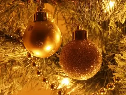 christmas tree decorations