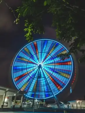 circle daytime design excitement fair ferris wheel