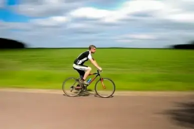 cyclist on the move