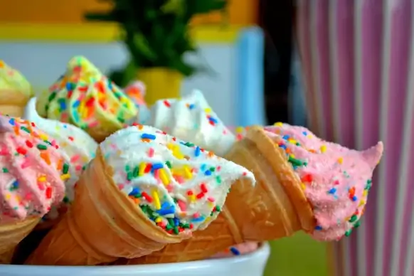dessert picture elegant modern realistic topping ice cream
