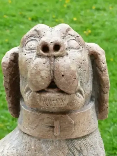 dog statue stone