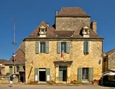 dordogne france town hall