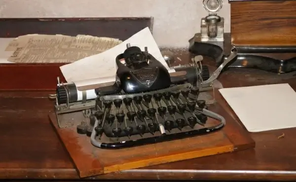 early typewriter