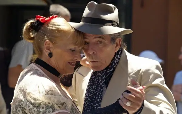 emotional couple tango