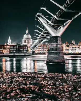 england picture contrast night modern scene