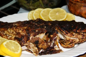 fish lemon eat
