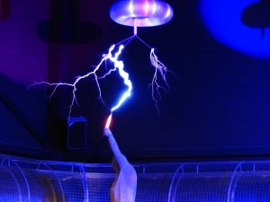 flash tesla coil experiment