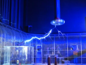 flash tesla coil experiment