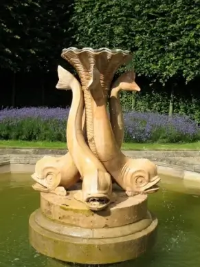fountain of fish