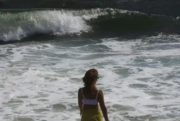 girl and the ocean
