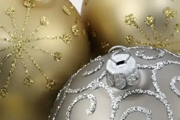 golden baubles
