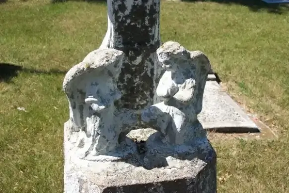 gravestone angels cherubs