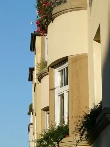 hauswand bay window over