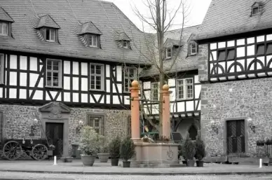 hof courtyard monastery