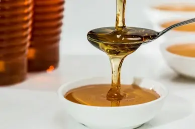 honey beverage backdrop picture dynamic closeup realistic