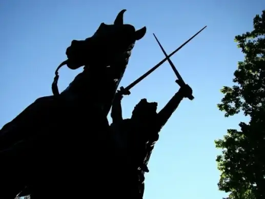 king statue