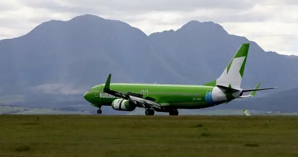 kulula b737 8ld zs zwc