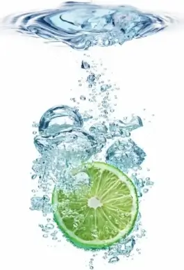 lemon into the water instant highdefinition picture