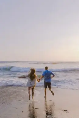 love picture dynamic joyful couple sea scene