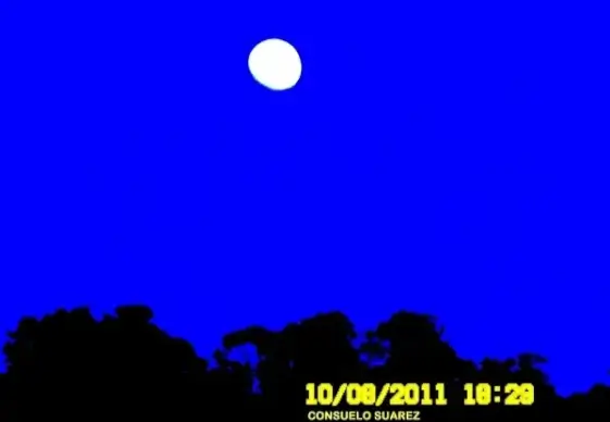 moon at dusk