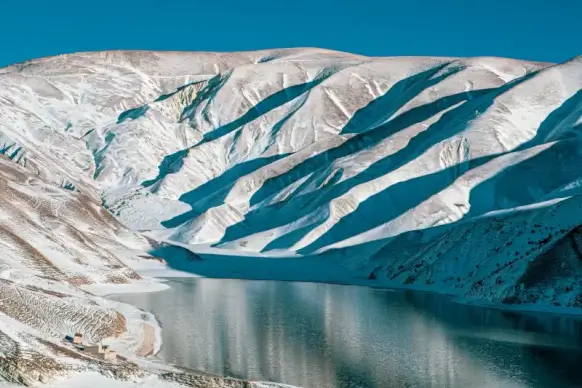 natural russia scenery picture eleggant snow mountain lake tranquility
