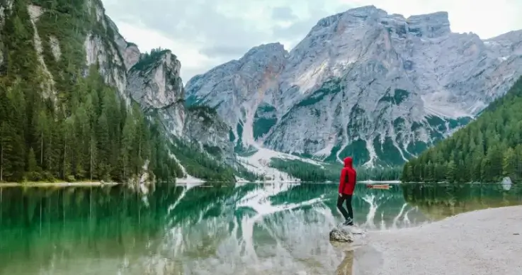 nature adventure travel picture calm lake mountain scene